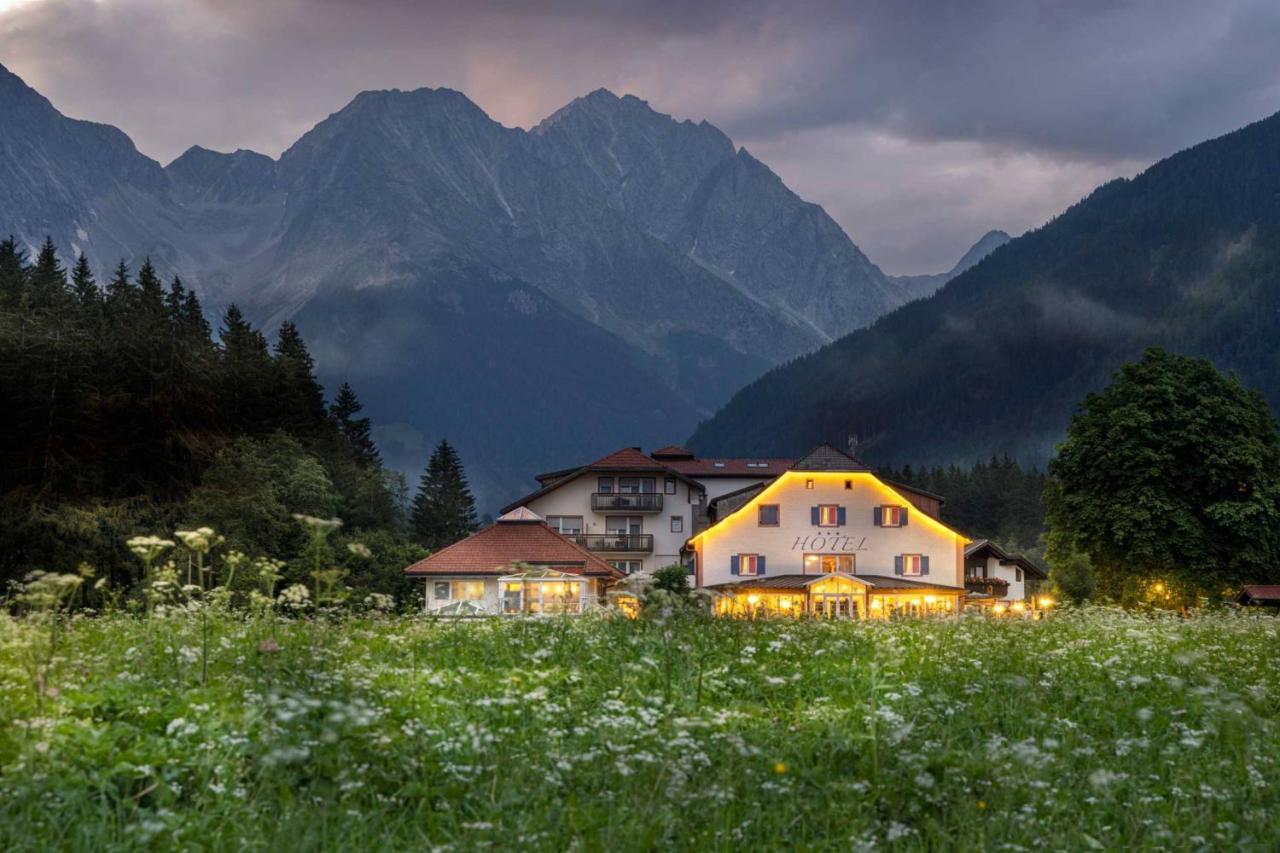 Hotel Bad Salomonsbrunn Anterselva di Mezzo Exterior photo